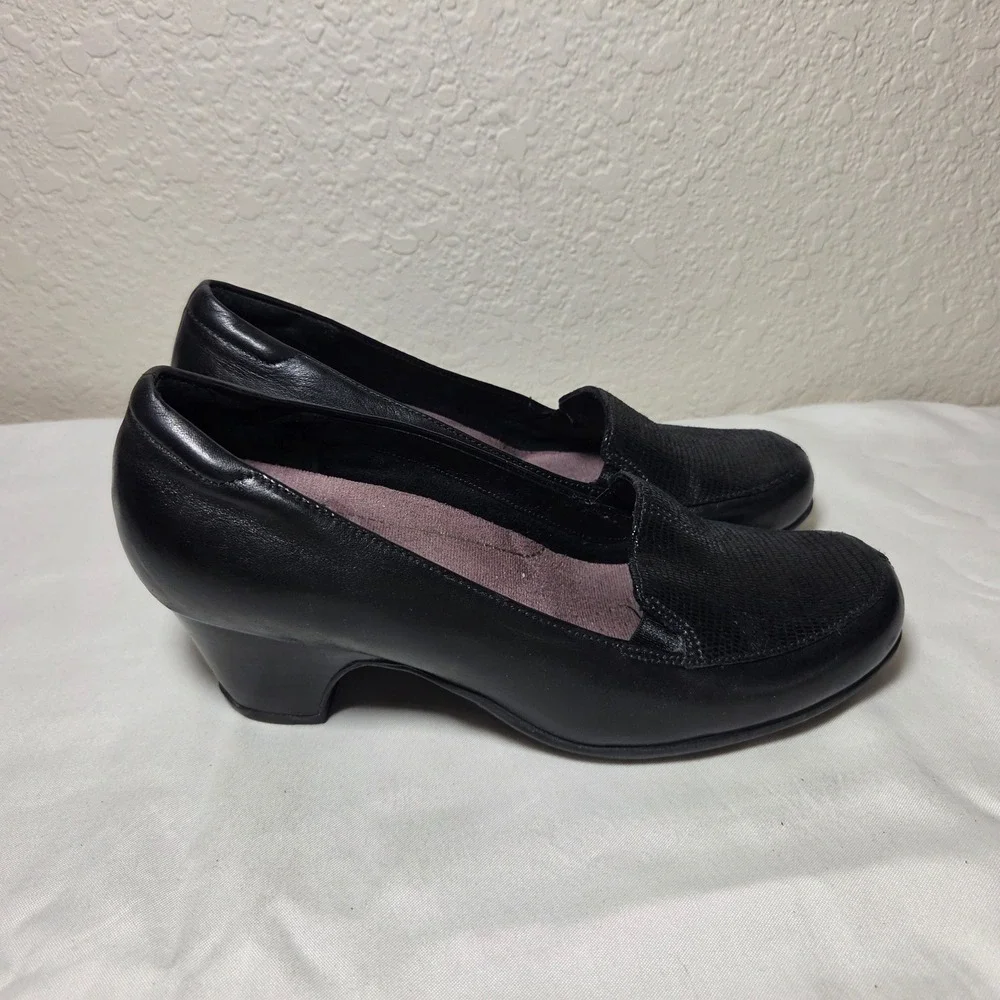 Clarks Everyday Black Leather Lizard Embossed Block Heel Pumps 6.5M 66419